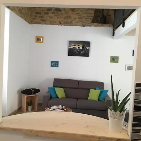 Centre H2 Arenes Charme Rooftop נים