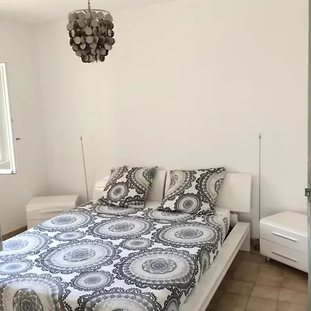 Centre H2 Arenes Charme Rooftop 公寓