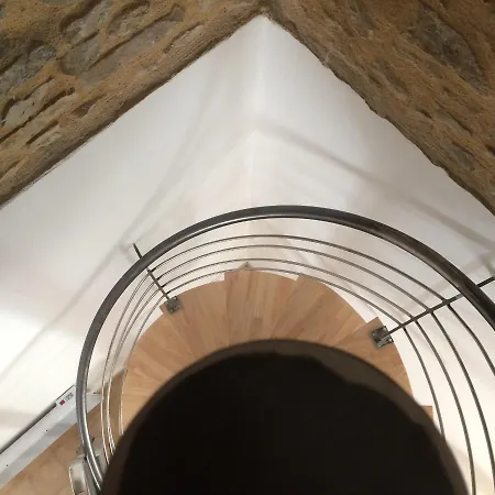 Centre H2 Arenes Charme Rooftop 公寓 尼姆